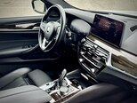 BMW 530e-11
