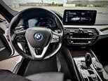 BMW 530e-10