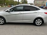 Hyundai Accent-5