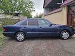 Mercedes E 230-3
