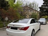Hyundai Sonata-4