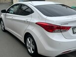 Hyundai Elantra-16