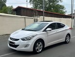 Hyundai Elantra-3