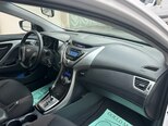 Hyundai Elantra-5