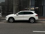 Porsche Cayenne-4