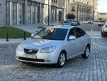Hyundai Elantra-11