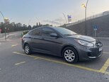 Hyundai Accent-2
