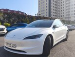 Tesla Model 3-1