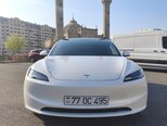 Tesla Model 3-2