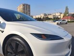 Tesla Model 3-12