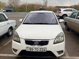 Kia Rio-1