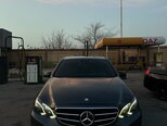 Mercedes E 220-2