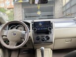 Nissan Tiida-5