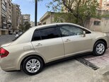 Nissan Tiida-10