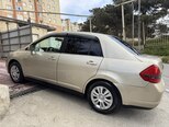 Nissan Tiida-9