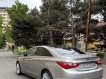 Hyundai Sonata-6