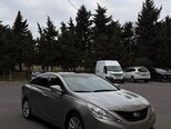 Hyundai Sonata-2