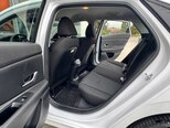 Hyundai Elantra-33