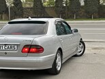 Mercedes E 240-10