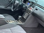 Mercedes E 240-13