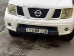 Nissan Navara-1
