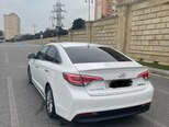 Hyundai Sonata-4
