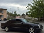 Mercedes E 240-4