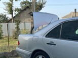 Mercedes E 230-3