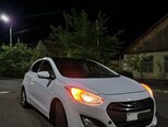 Hyundai Elantra-1