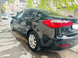 Kia Cerato-5