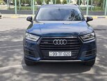 Audi Q7-1