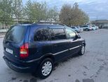 Opel Zafira-8