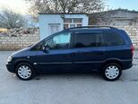 Opel Zafira-5