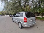 Opel Zafira-9