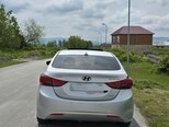 Hyundai Elantra-6