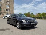Mercedes E 220-1