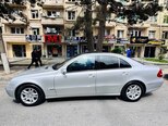 Mercedes E 240-2