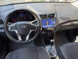 Hyundai Accent-14