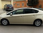 Toyota Prius-3