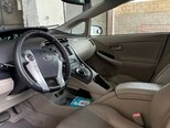 Toyota Prius-11