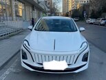 Hongqi E-QM5-1
