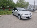 Nissan Tiida-1