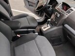 Opel Zafira-11