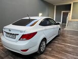 Hyundai Accent-5