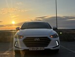 Hyundai Elantra-3