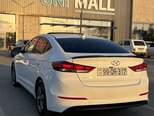 Hyundai Elantra-6