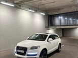 Audi Q7-3