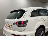 Audi Q7-5