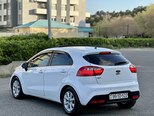Kia Rio-12