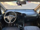 Opel Zafira-5